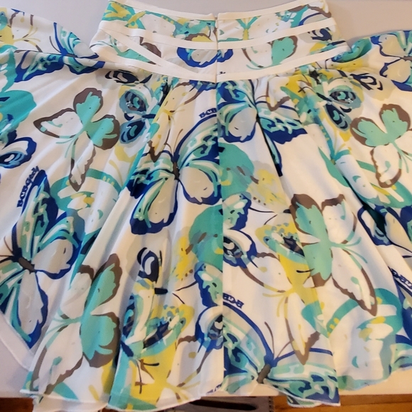 BCBGirls White & Turquoise Butterfly Hi-Lo Skirt Size 8 - Picture 6 of 8